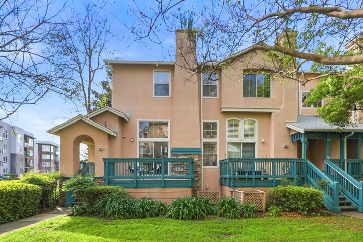 Property Photo: 1007 Vardin Terrace CA 94536