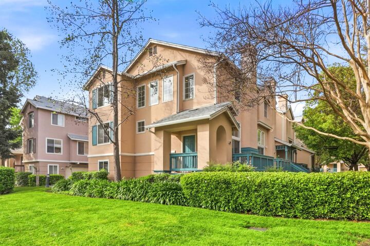 Property Photo:  1007 Vardin Terrace  CA 94536 