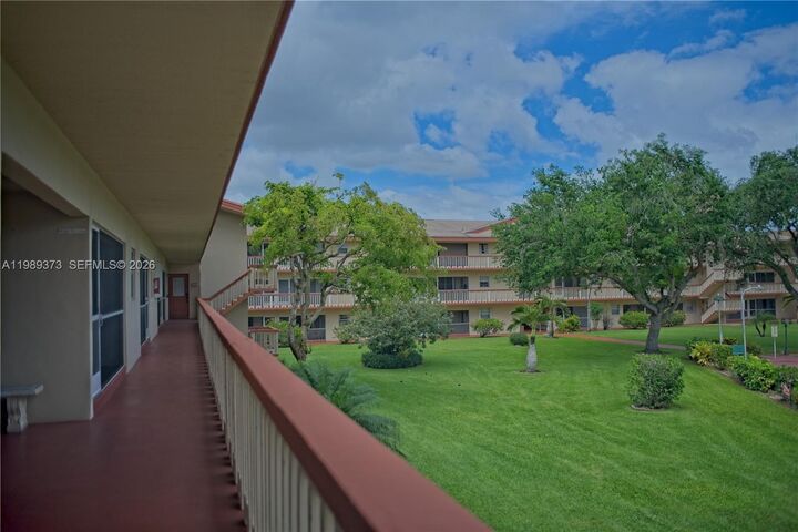 Property Photo:  5300 Washington St F215  FL 33021 