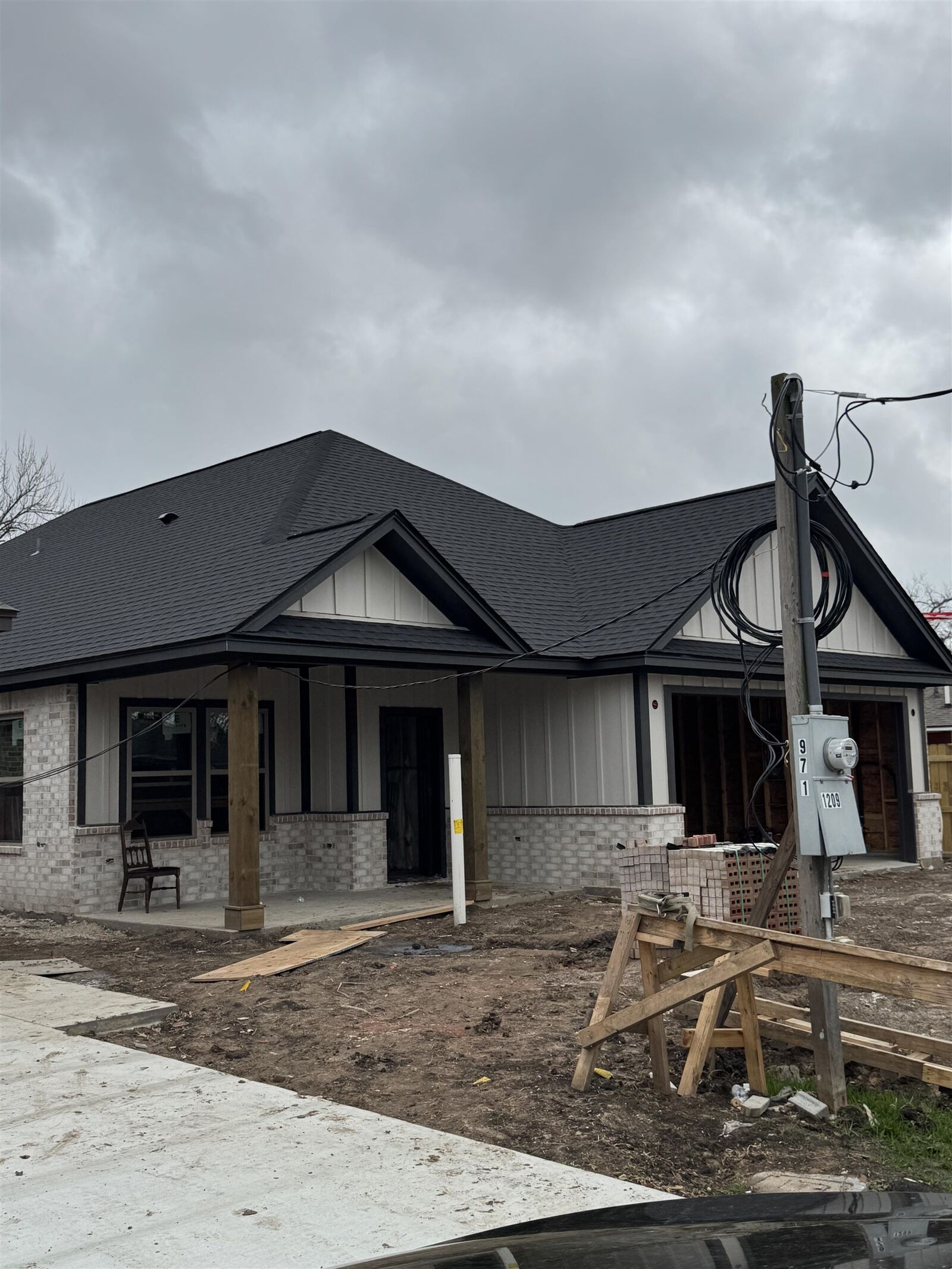 Property Photo:  1211 S 14th  TX 77627 