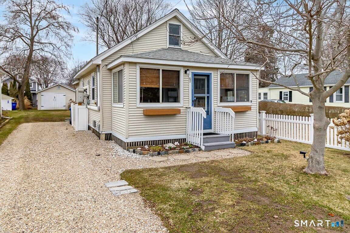 Property Photo:  67 Middletown Avenue  CT 06475 