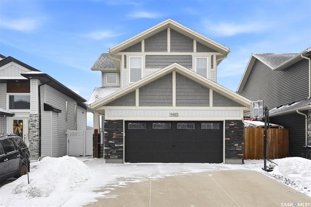 Property Photo:  611 Ells Crescent  SK S7L 6K8 