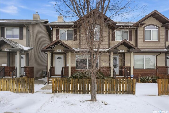 Property Photo: 622 Lamarsh Road 17 SK S7W 1B5