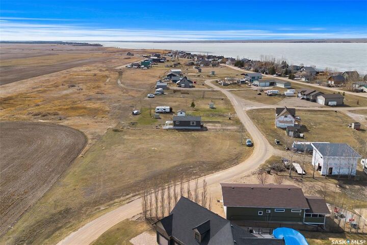 Property Photo:  213 Barber Road  SK S0G 4V0 