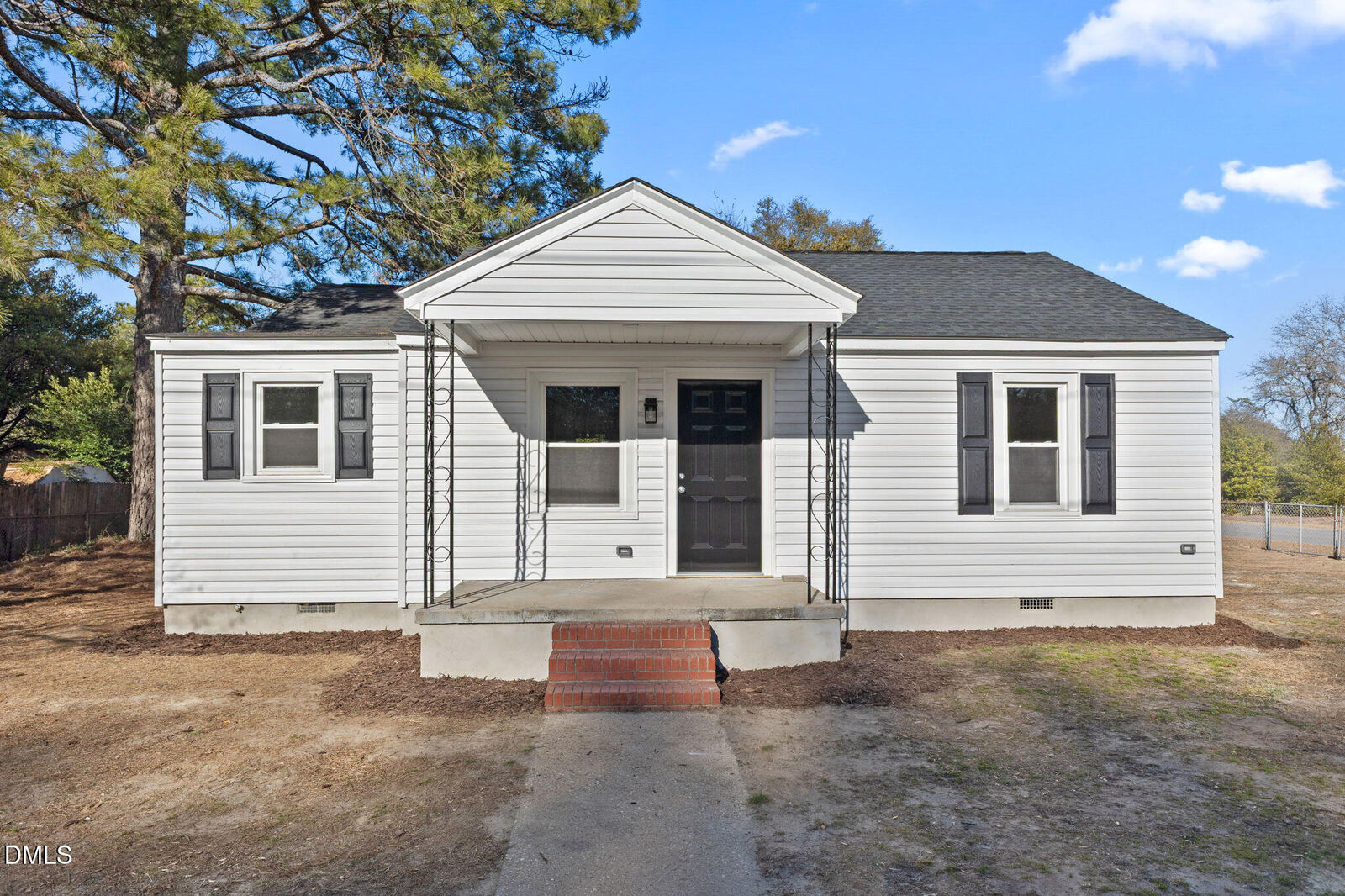 Property Photo:  404 Ladley Street  NC 28306 