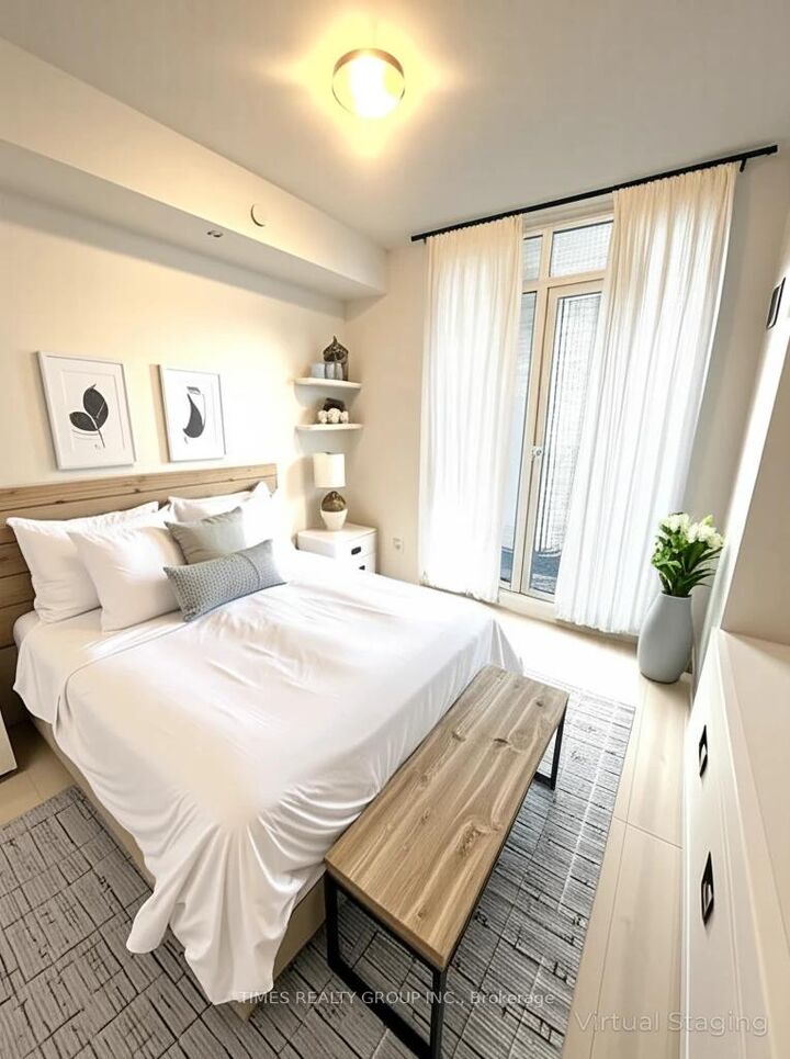 Property Photo: 8 Eglinton Avenue E 2003 ON M4P 1A6