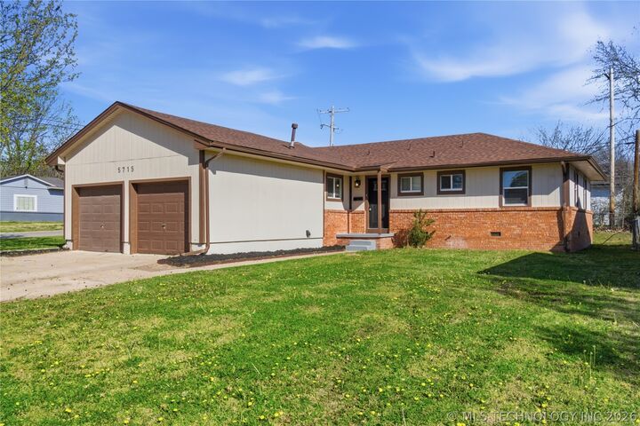 Property Photo:  5715 E 28th Street  OK 74114 