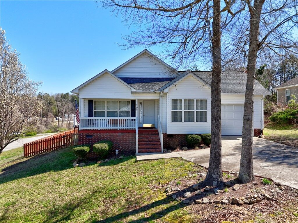 Property Photo:  101 Forrester Drive  SC 29657 