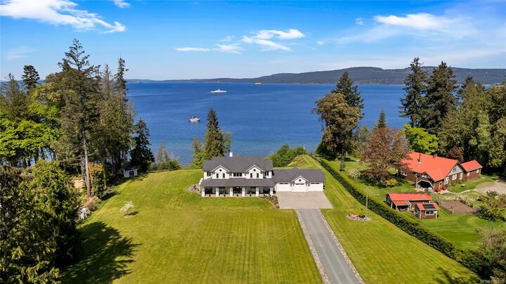 Property Photo: 1179 Barnes Rd BC V0R 1R0