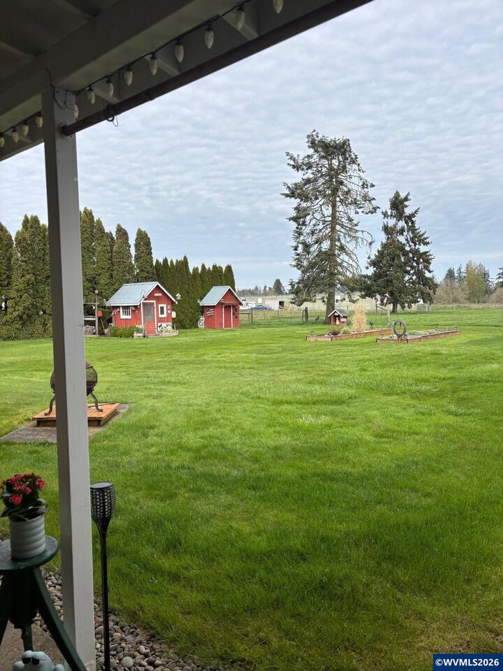 Property Photo:  6605 Fruitland Rd NE  OR 97317 