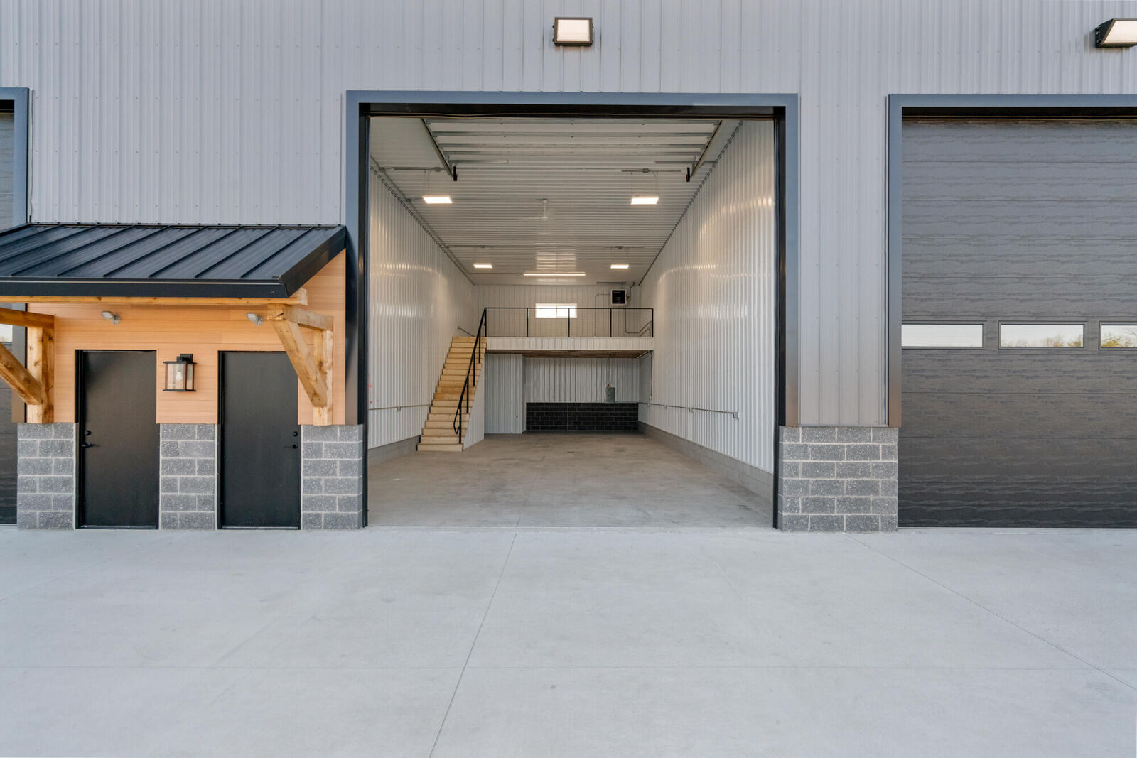 Property Photo: 5384 Commerce Boulevard MI 49749