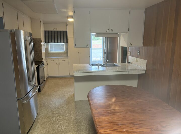 Property Photo:  406 11th Street  SD 57437 