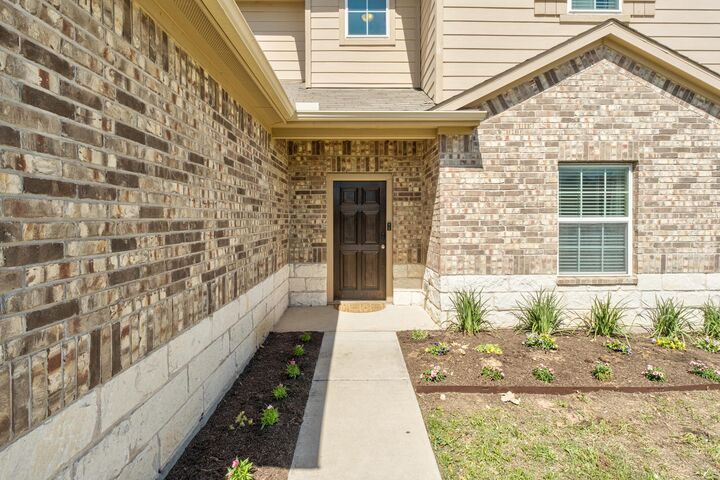 Property Photo: 6516 Kauai Lane TX 78744