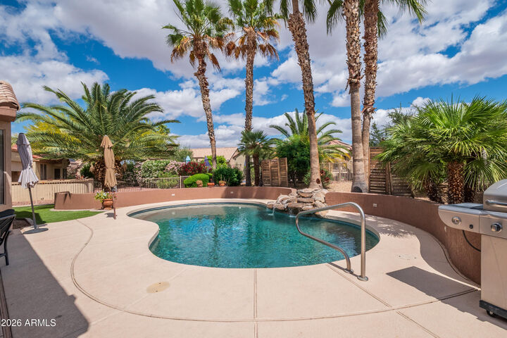 Property Photo:  18443 N Borgata Drive  AZ 85374 