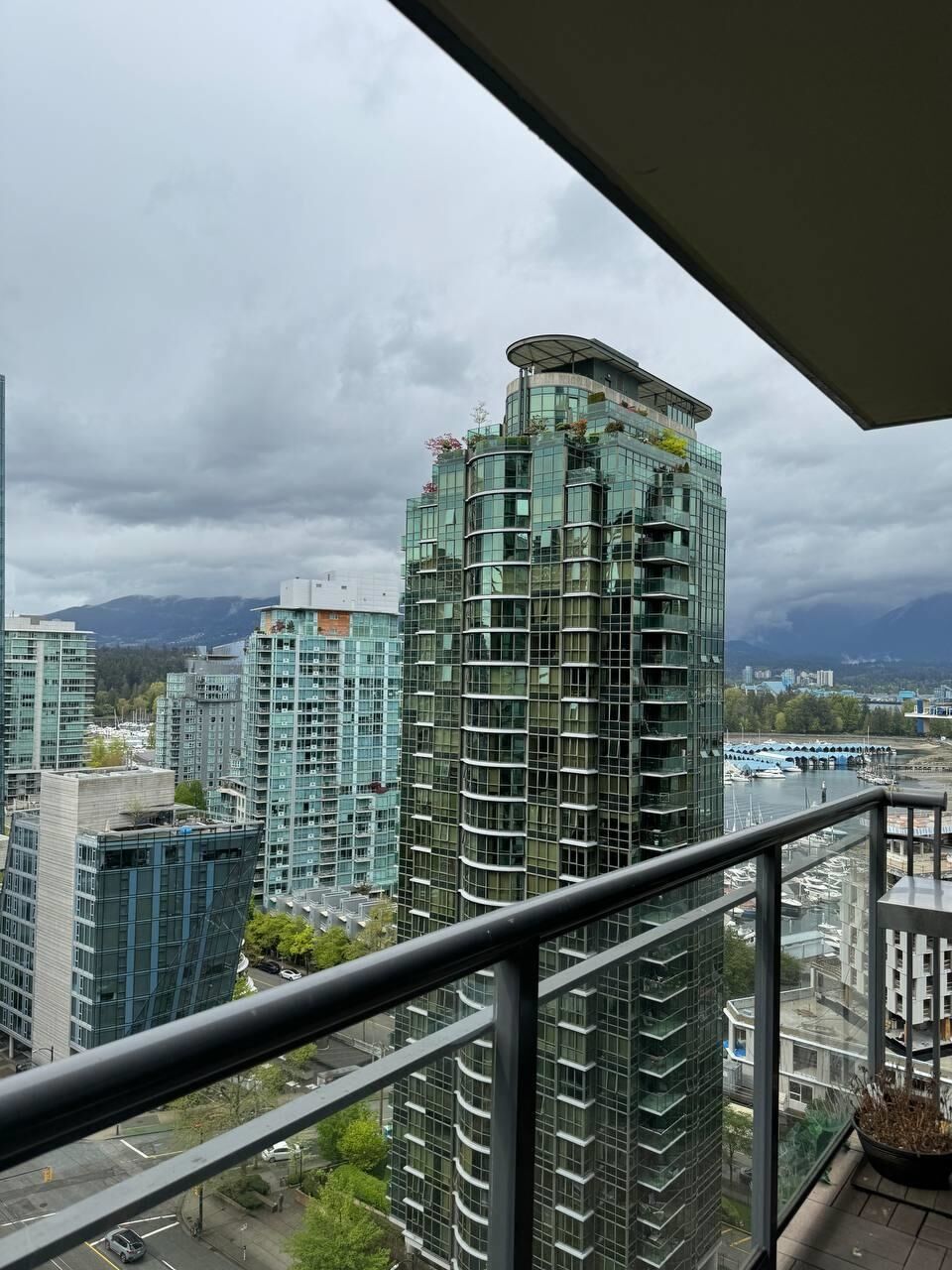 Photo de la propriété: 1328 W Pender Street BC V6E 3M5