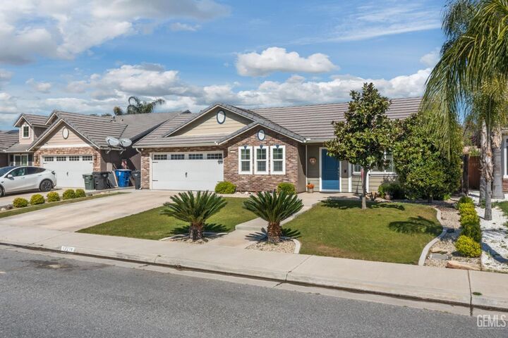 Property Photo: 13210 Sunlight Star Street CA 93314