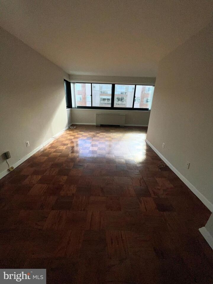 Property Photo: 1601 18th Street NW 811 DC 20009