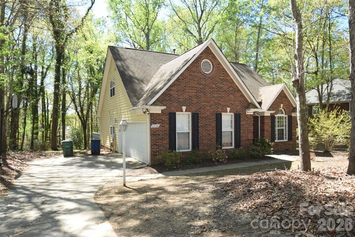 Property Photo:  2336 Mill House Lane  NC 28104 