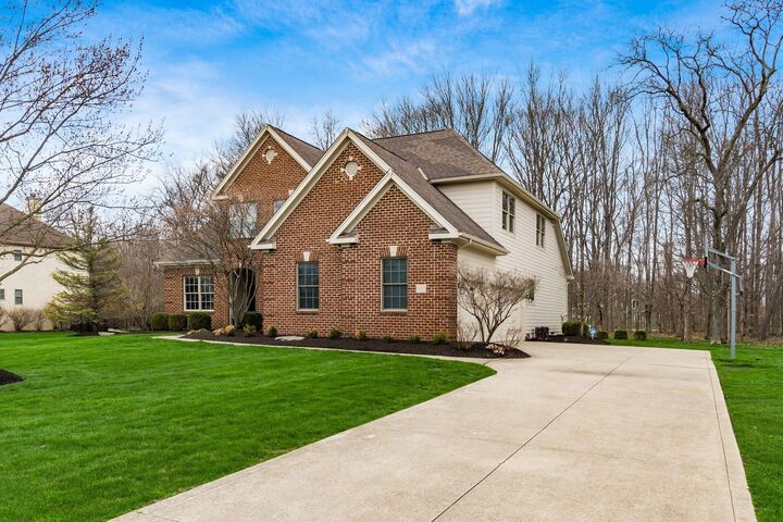 Property Photo: 5681 Streamside Drive OH 43021