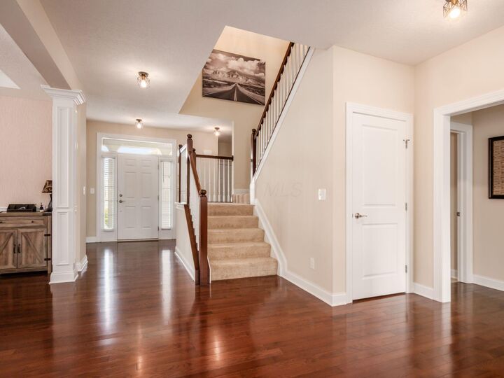 Property Photo: 7991 Oak Meadow Drive OH 43016