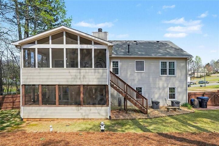 Property Photo:  1052 SW Queensbury Run  GA 30102 