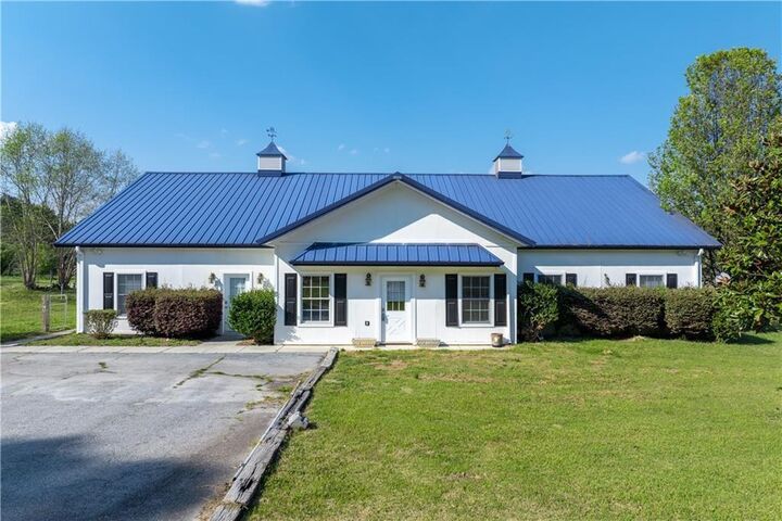 Property Photo: 3121 Centerville Rosebud Rd GA 30039