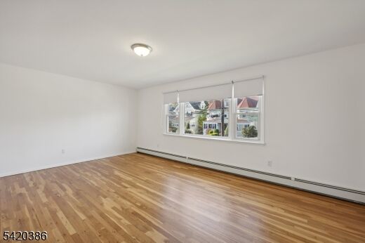 Property Photo:  33 N Willow St 2  NJ 07042 