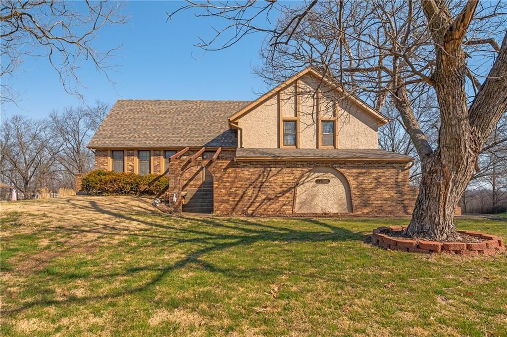 Property Photo:  12326 Pinehurst Drive  KS 66109 