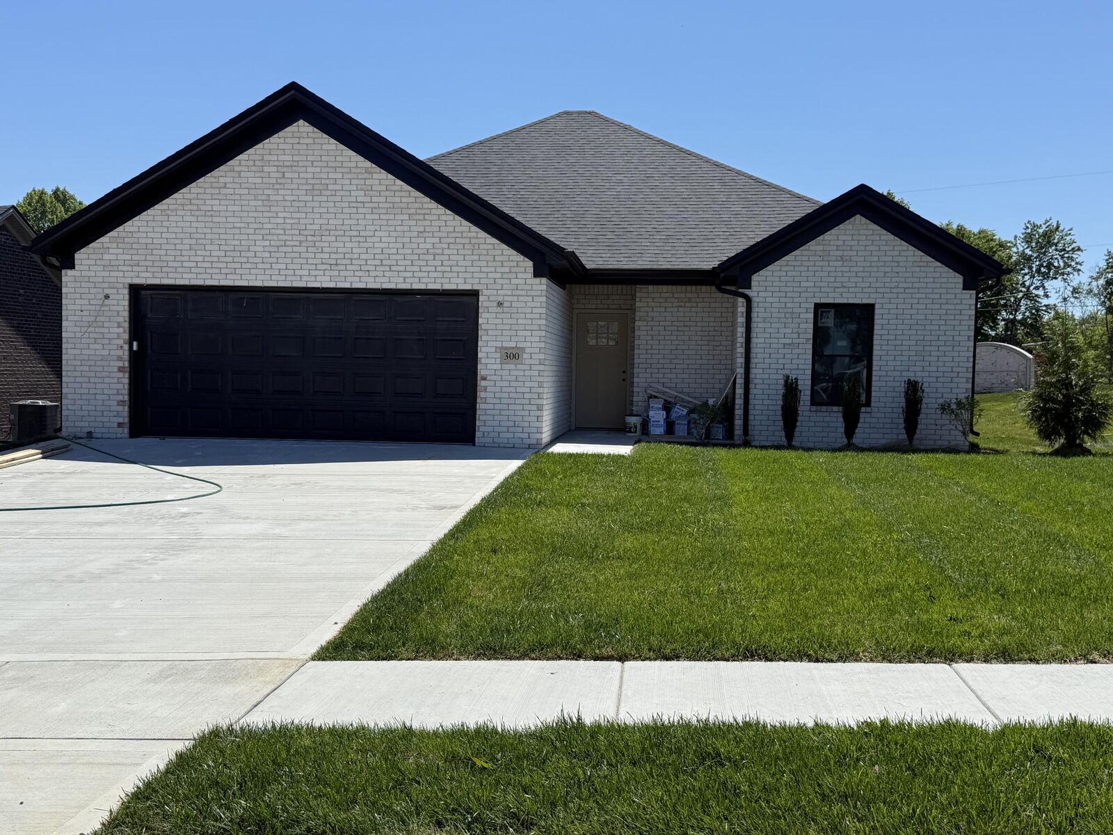 Property Photo:  300 Cinchpost Circle  KY 40744 