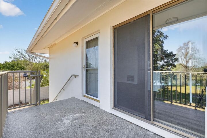 Property Photo: 1935 Conway Road F6 FL 32812