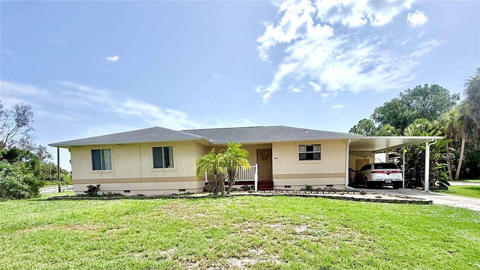 Property Photo:  2613 Vizza Lane  FL 34286 