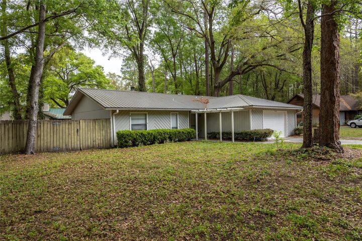 Property Photo:  7212 SW 18th Place  FL 32607 