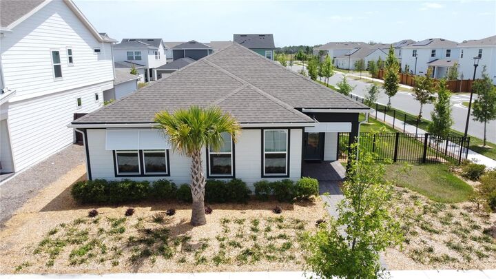 Property Photo: 6514 Barnstorm Way FL 34771