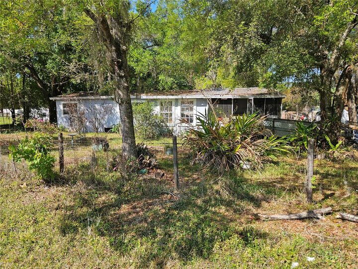 Property Photo:  6417 Saddletree Drive  FL 33544 