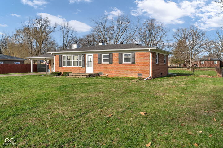 Property Photo:  4828 Oaknoll Drive  IN 46221 