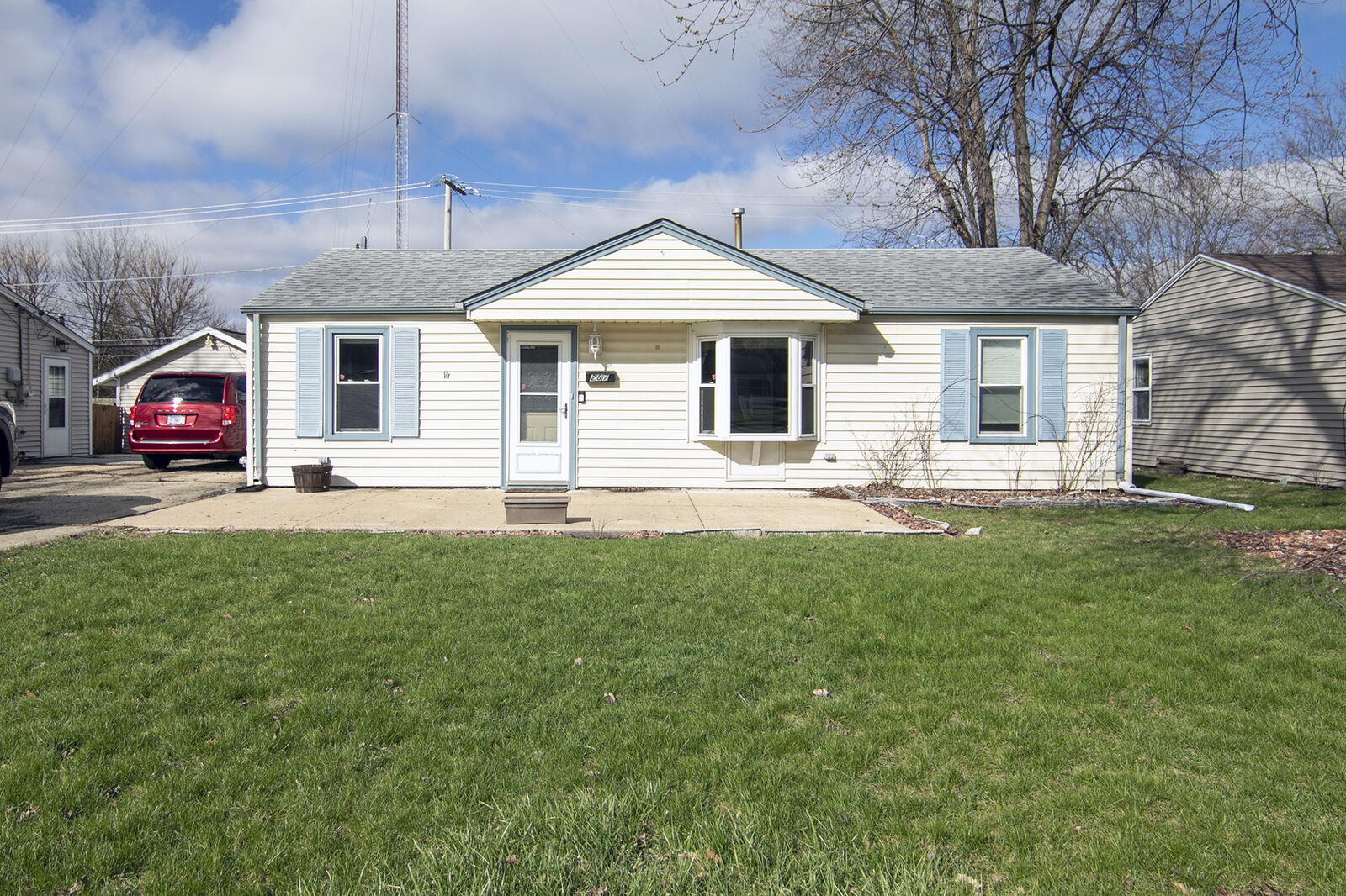 Property Photo:  287 Belle Aire Avenue  IL 60914 