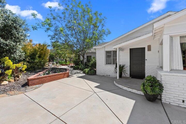 Property Photo:  1645 Noma Lane  CA 92024 