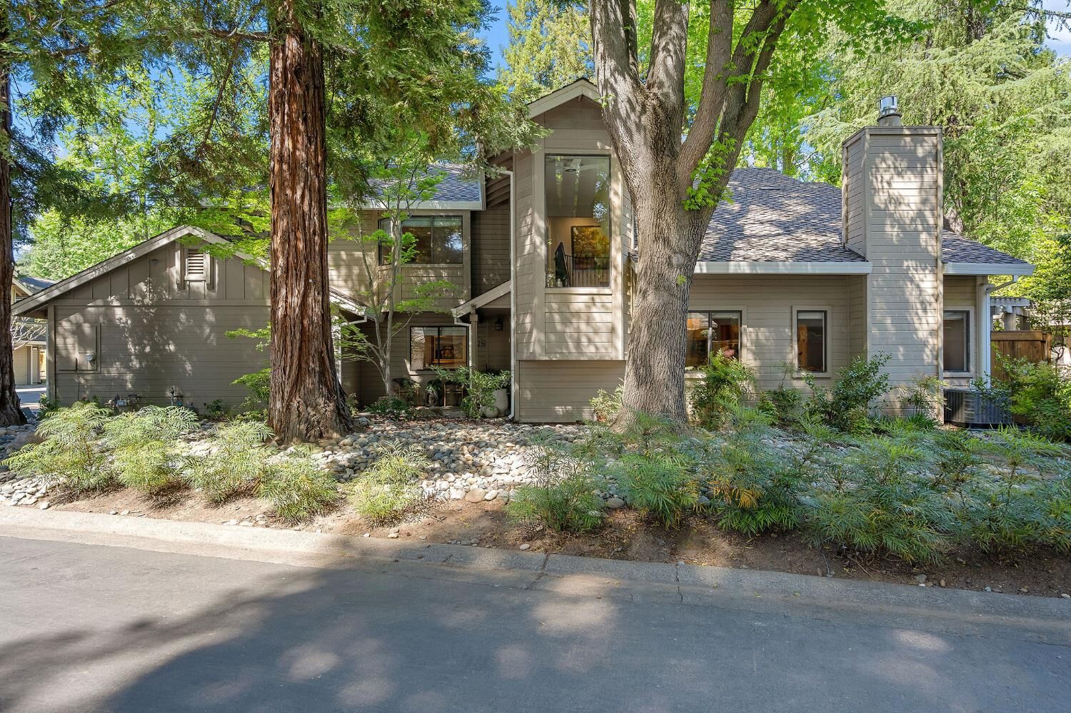 Property Photo: 2126 University Park Drive CA 95825