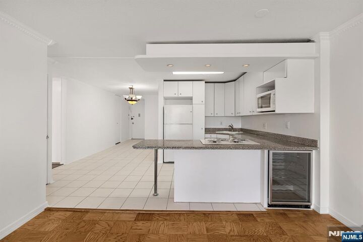 Property Photo: 7004 Boulevard E 40G NJ 07093