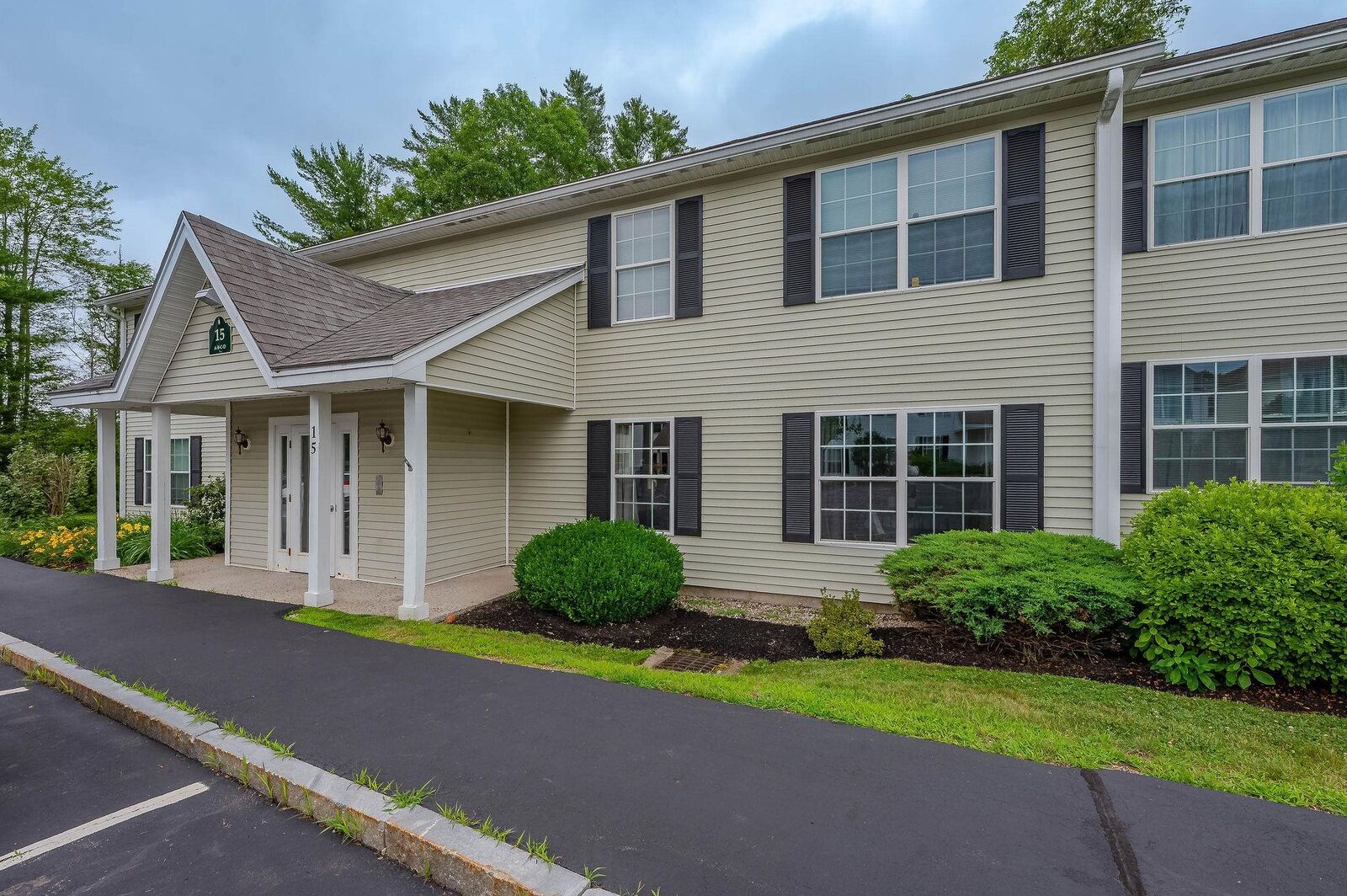 Property Photo:  15 Tampa Drive  NH 03867 