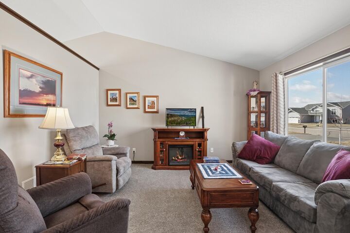 Property Photo:  608 Elm Street N  MN 55353 