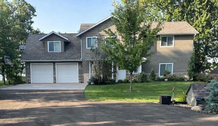Property Photo: 33332 Lone Pine Drive MN 56438