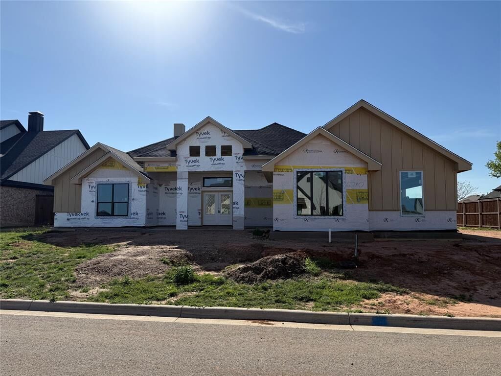 Property Photo: 6710 Great Western Trail TX 79606