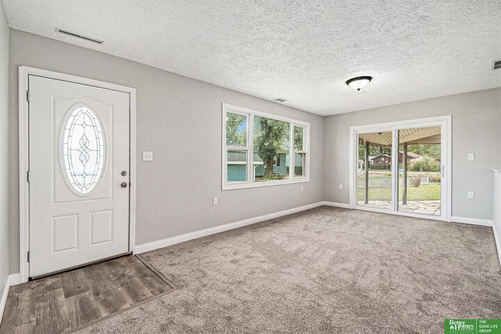 Property Photo:  102 Oak Lane  NE 68003 