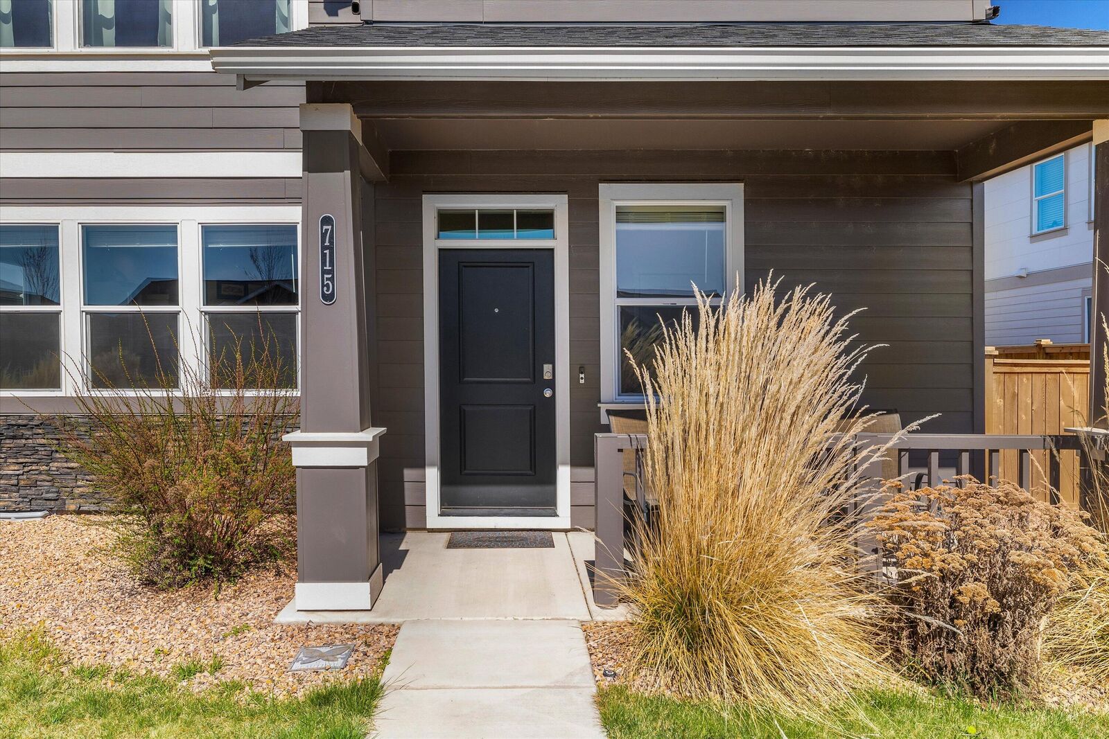 Property Photo:  715 NE Union Loop  OR 97754 