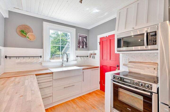 Property Photo:  111/113 North River Road  PE C1A 3K7 