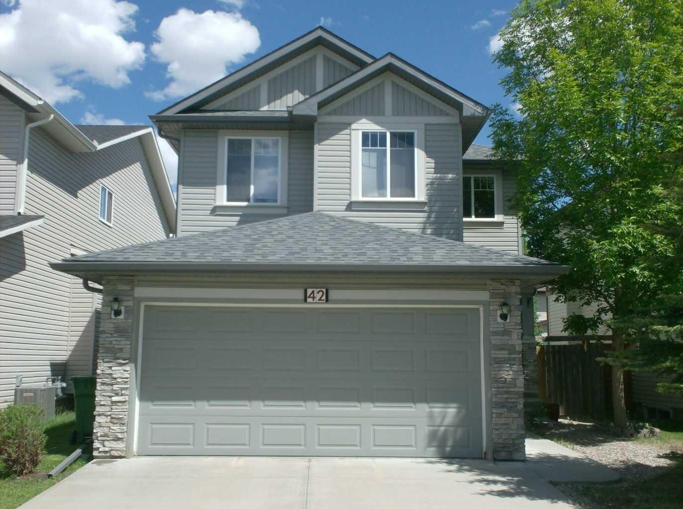 Property Photo: 42 Everoak Green SW AB T2Y 0J5