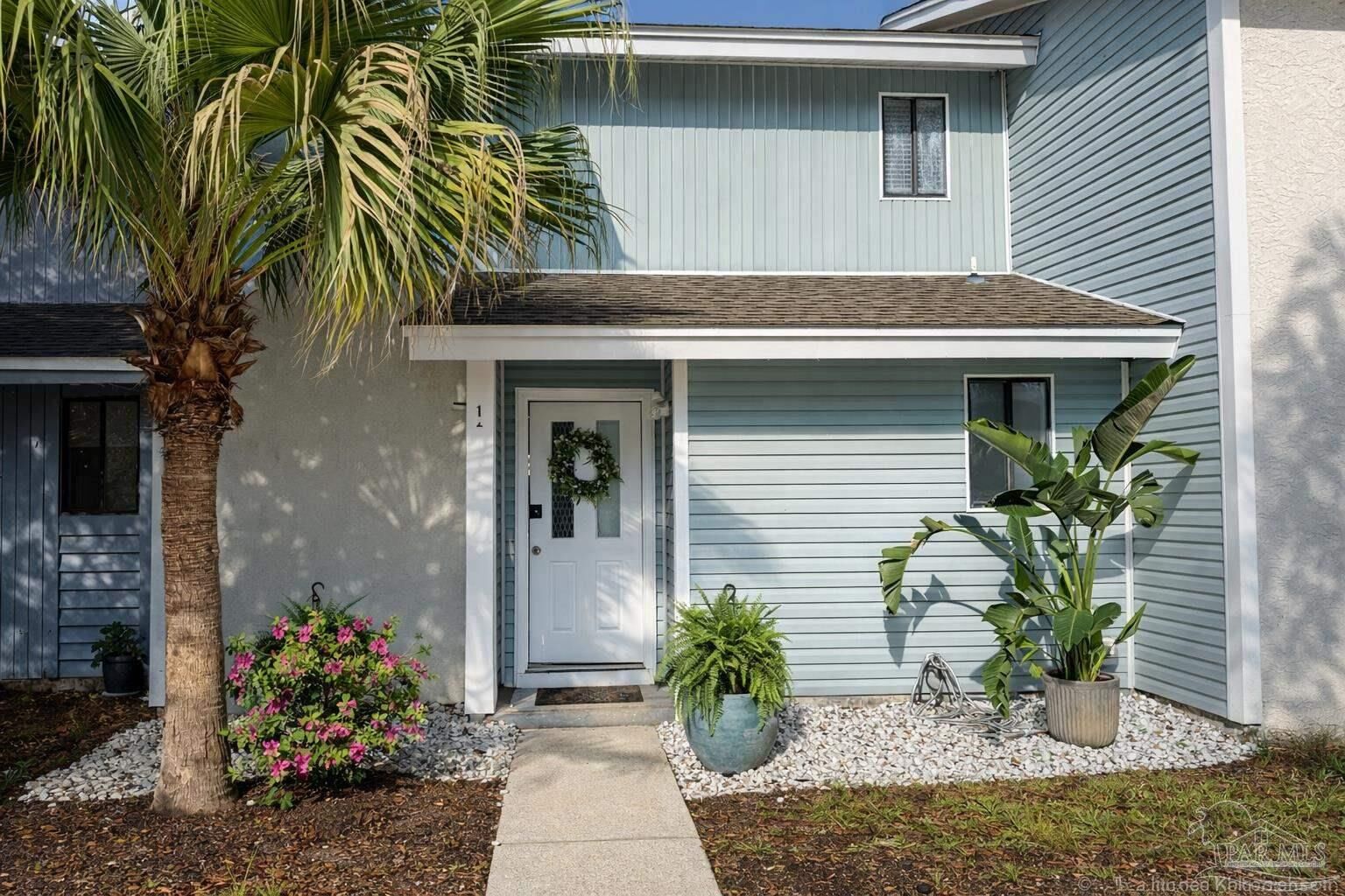 Property Photo: 154 Bayou Dr FL 32541