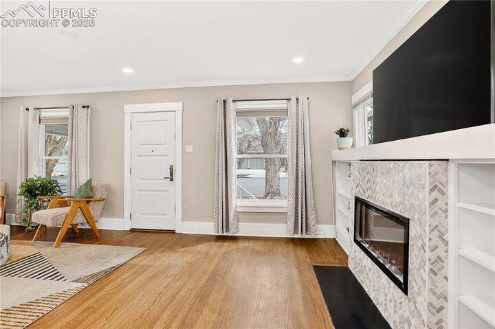 Property Photo:  604 E Espanola Street  CO 80907 