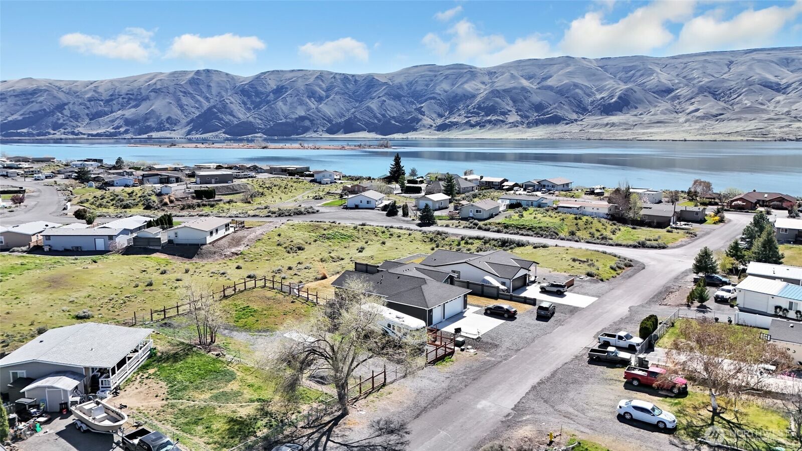 Property Photo:  507 SW Autumn Loop  WA 99349 